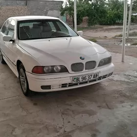 BMW E39 1999