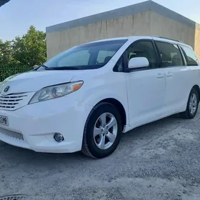 Toyota Sienna 2010