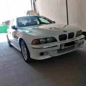 BMW E39 2000