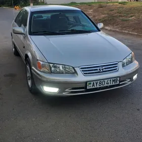 Toyota Camry 2000