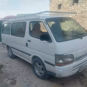 Toyota Hiace 1995