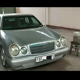 Mercedes-Benz E420 1996