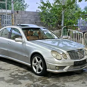 Mercedes-Benz E320 2004