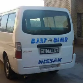 Nissan Urvan 2008