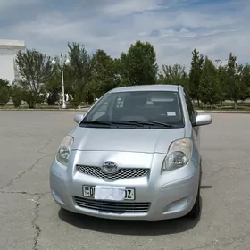 Toyota Yaris 2010