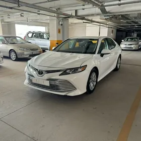 Toyota Camry 2020