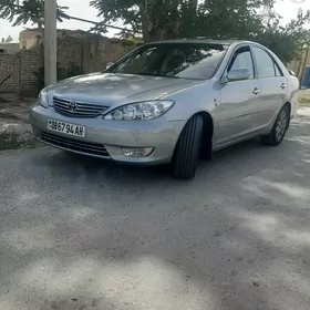 Toyota Camry 2004