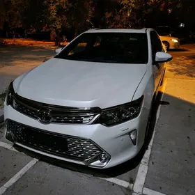 Toyota Camry 2017