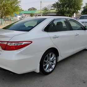 Toyota Camry 2016