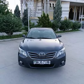 Toyota Camry 2010