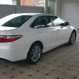 Toyota Camry 2016