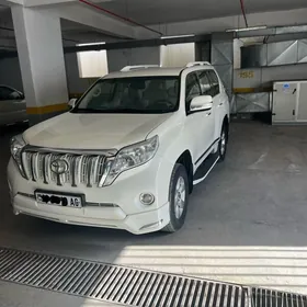 Toyota Land Cruiser Prado 2014