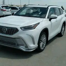 Toyota Highlander 2022