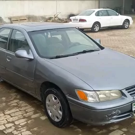 Toyota Camry 1999