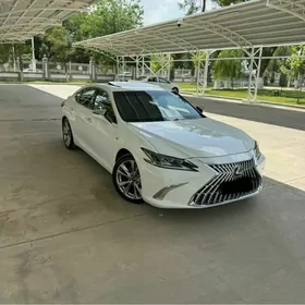 Lexus ES 350 2019