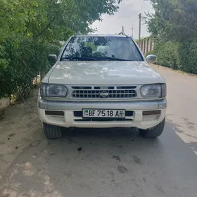 Nissan Pathfinder 1998