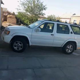 Nissan Pathfinder 2001