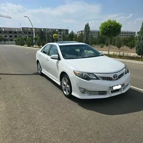 Toyota Camry 2013