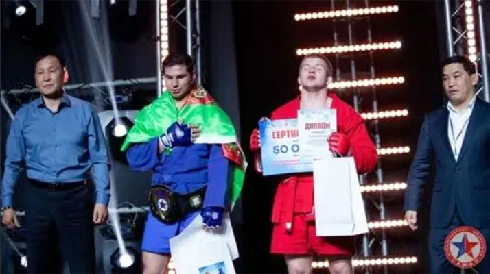 Сувхан Овезгелдиев завоевал пояс чемпиона на Гран-при по боевому самбо в Улан-Удэ