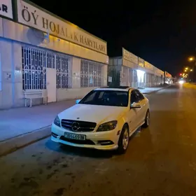 Mercedes-Benz C300 2010