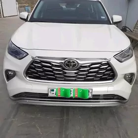 Toyota Highlander 2020