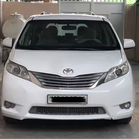 Toyota Sienna 2010