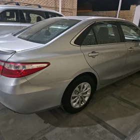 Toyota Camry 2016