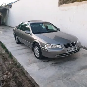 Toyota Camry 2000