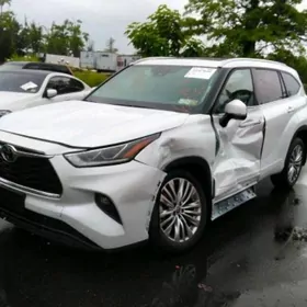 Toyota Highlander 2022