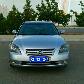 Nissan Altima 2004