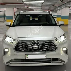 Toyota Highlander 2020