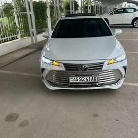 Toyota Avalon 2018