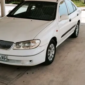 Nissan Sunny 2005