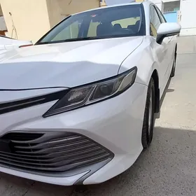 Toyota Camry 2018