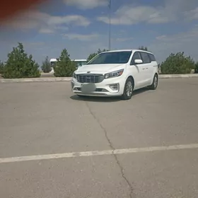 Kia Sedona 2018