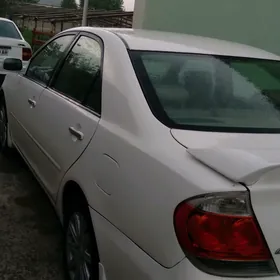 Toyota Camry 2004