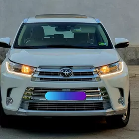 Toyota Highlander 2019