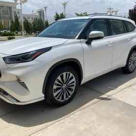 Toyota Highlander 2021