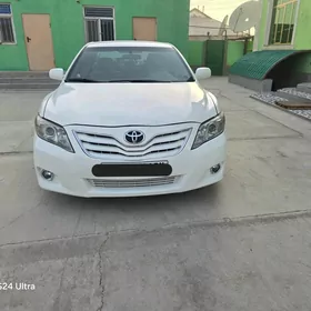 Toyota Camry 2010