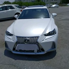 Lexus IS 350 2019