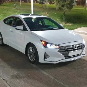 Hyundai Elantra 2020