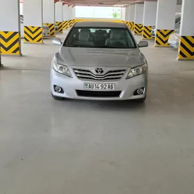 Toyota Camry 2010