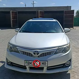 Toyota Camry 2012