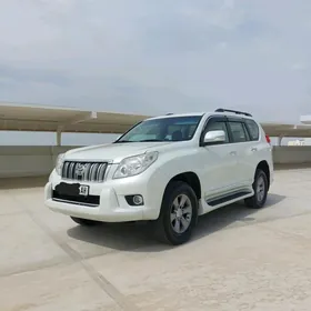 Toyota Land Cruiser Prado 2013