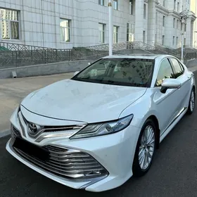 Toyota Camry 2018