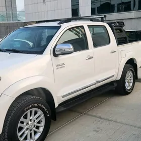 Toyota Hilux 2012