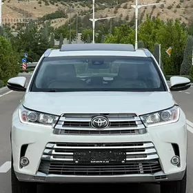 Toyota Highlander 2019