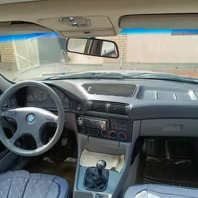 BMW 525 1990