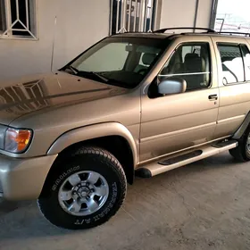 Nissan Pathfinder 2000