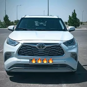 Toyota Highlander 2022